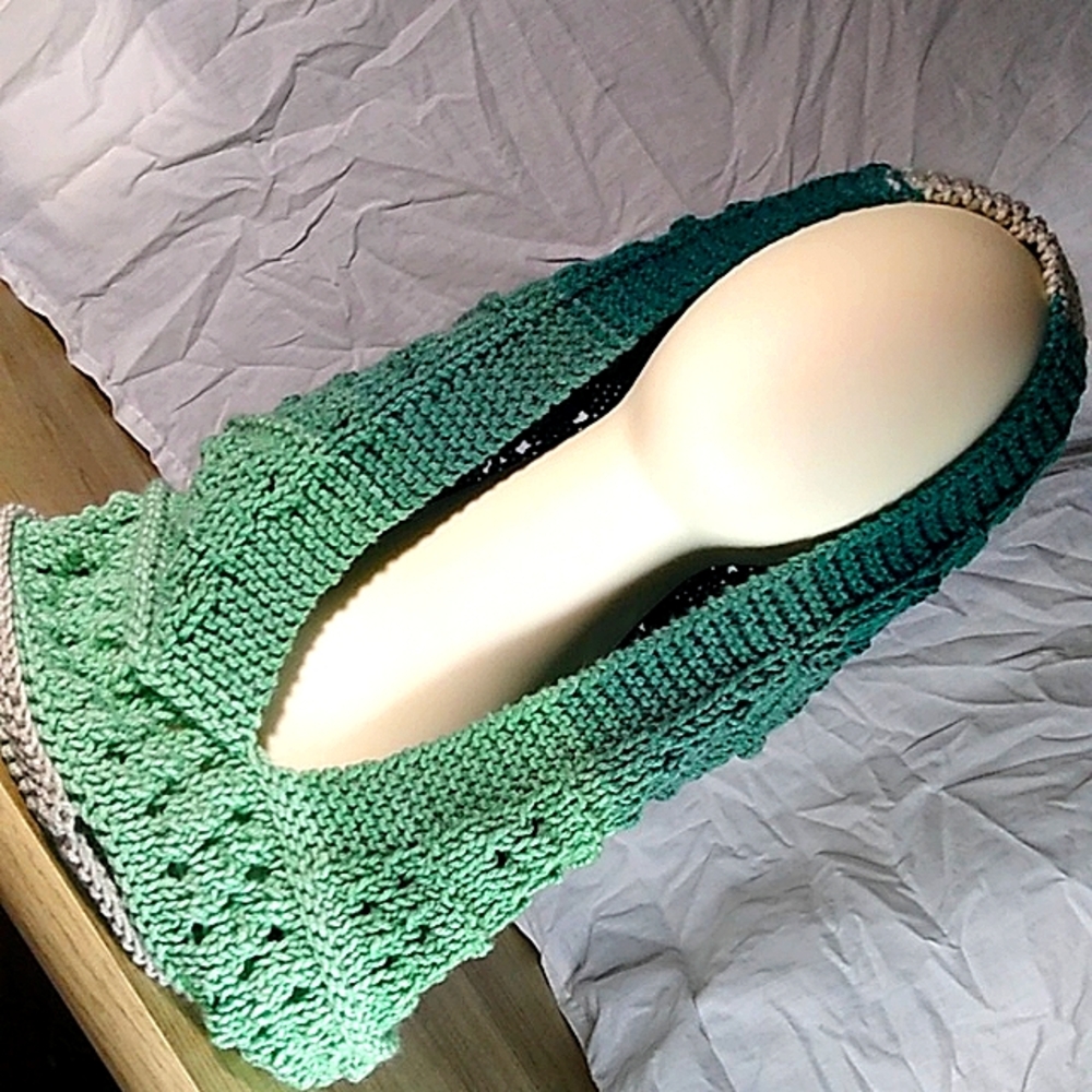 Green knit hood